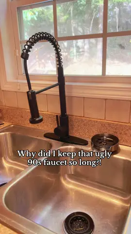 I kept that ugly 90s faucet way too long… this upgrade made my kitchen look instantly modern ✨ #TikTokShopCreatorPicks #kitchenupgrade #homeimprovement #DIY #budgetfriendly 