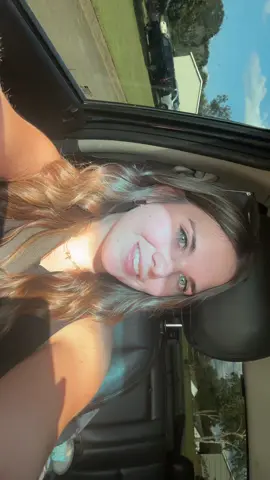 slowly going back blonde, thank you @k8_williams2 !!