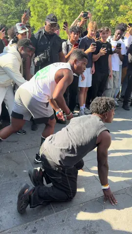 @IShowSpeed falls racing a fan #fyp #nyc #ishowspeed #speed 