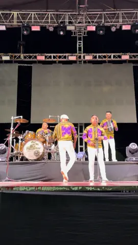 @Par-Chiss y su Grupo del Mar - La Piragua #parchisysugrupodelmar #MusicaTropical @Luis Acevedo (parchiss) #ElMoustrodelsabor #Cumbia 