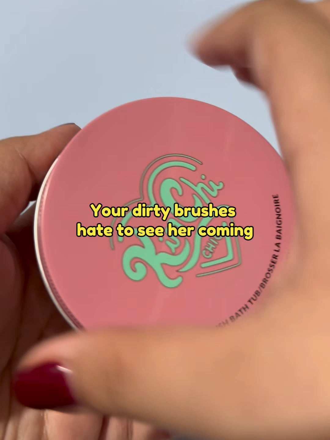 Surprise surprise! Your dirty brushes better hide because our Brush Bath Tub is BACK IN STOCK! 🛀🧼🫧 Say bye to all the gunk and residue with this travel-friendly brush cleaner! 😍 Tap to shop!  #brushcleaner #makeupbrushes #kimchichicbeauty #brushbathtub