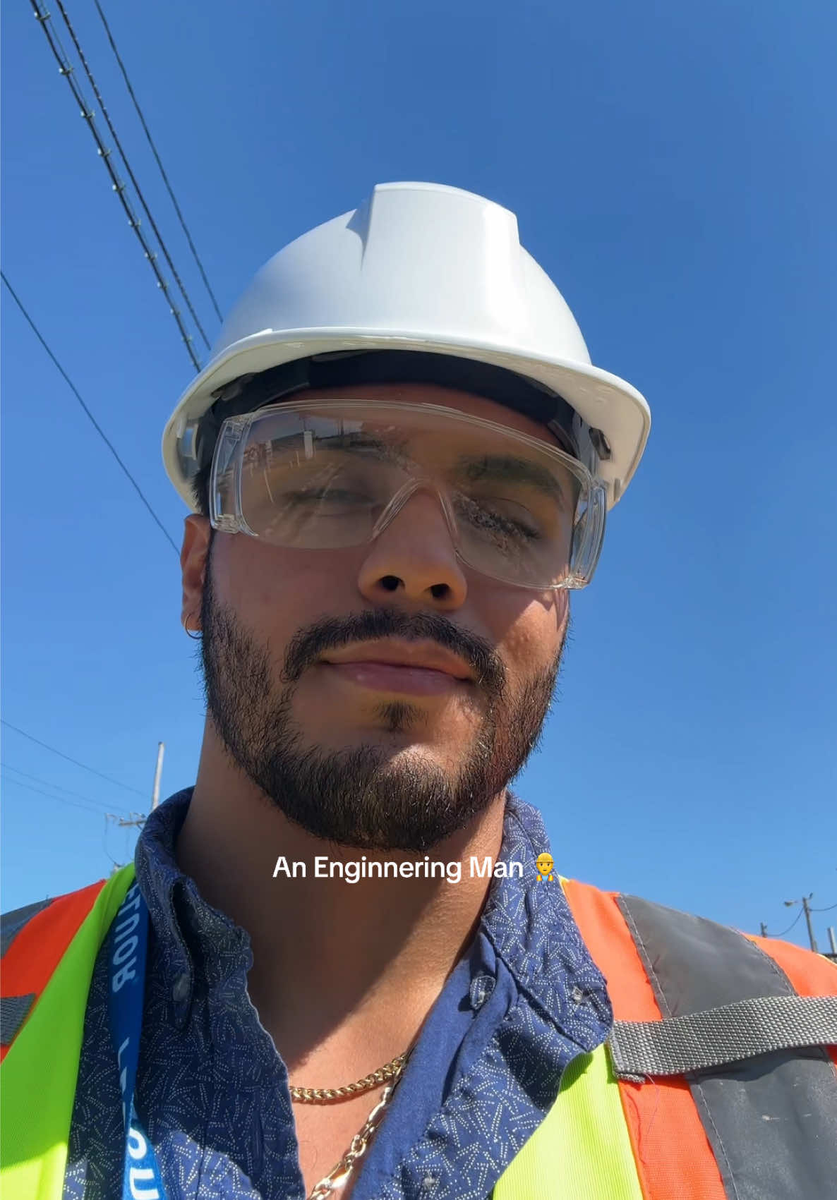 AN ENGINEERING MAN 👷‍♂️🏗️ . . . . #fyp #construction #engineering #project #mexican 