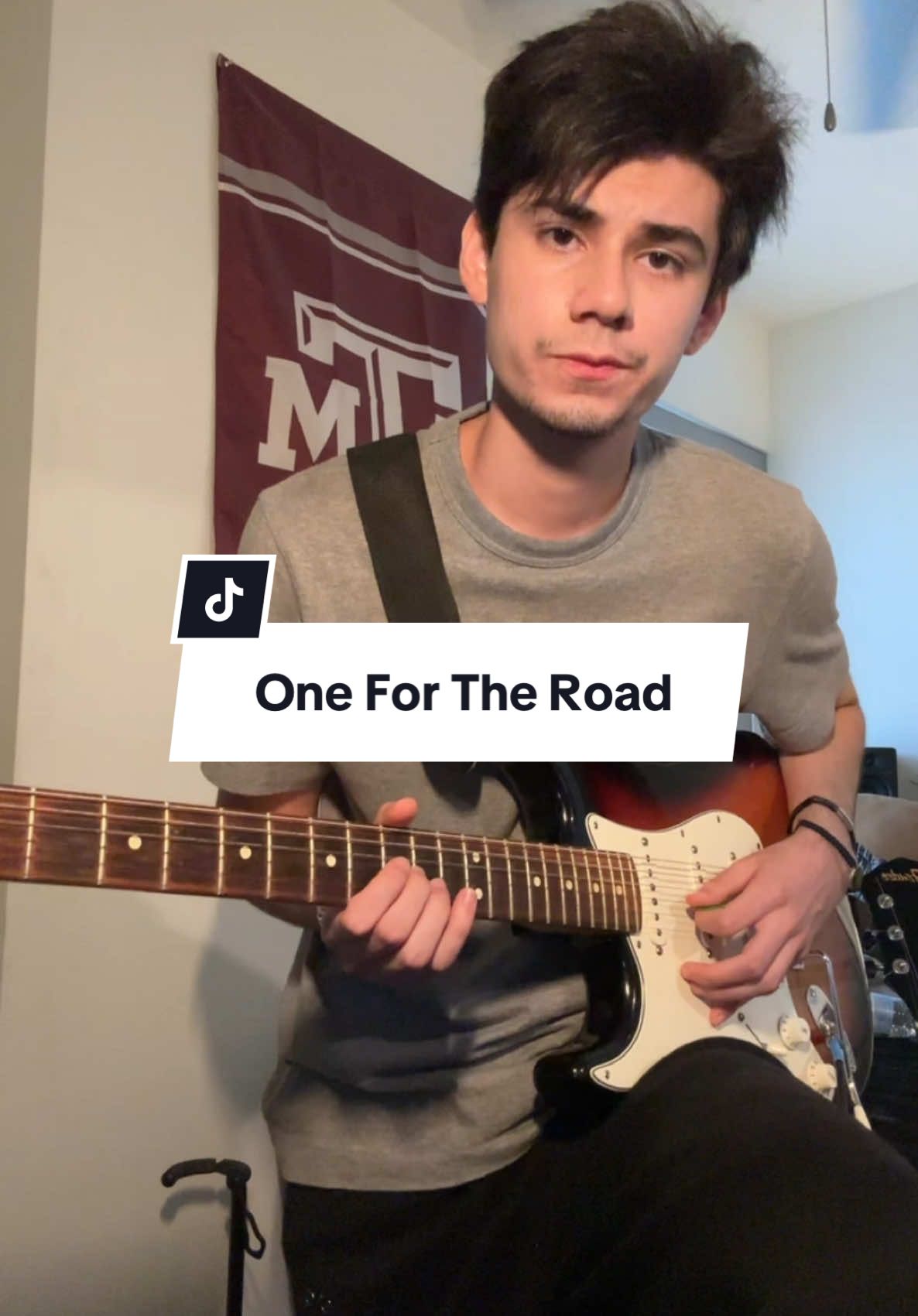 Something about air and humping #onefortheroad #arcticmonkeys #505 #guitar #am 