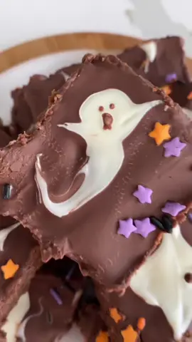 Halloween brownies 👻 #halloweendesserts 