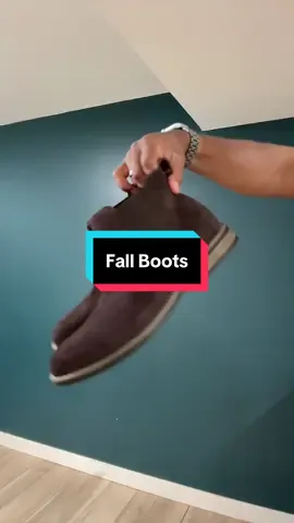 Finally found the favorite fall boots and at a great price. #boots #chelseaboots #TikTokShopCreatorPicks #tiktokshoprestock #falldealsforyou 