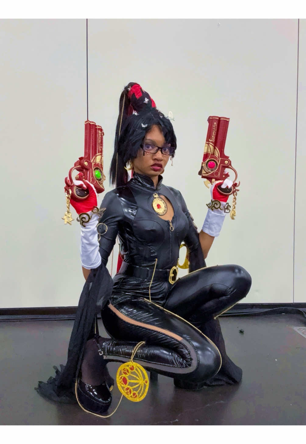 Bayonetta or Baldnetta👠🧑🏽‍🦲 #cosplay #bayonetta #bald #meme #videogame 