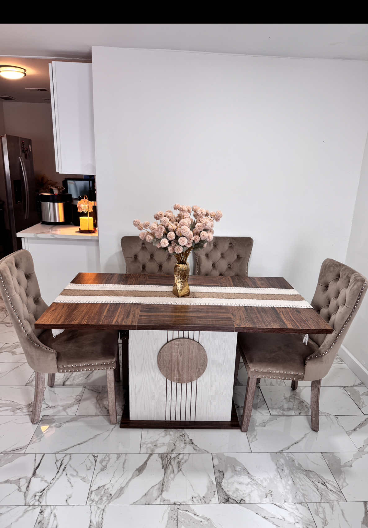 Esta mesa es una belleza me encanta @Tribesigns #mesa #Home #mueblesmodernos #hogar #homedecor 
