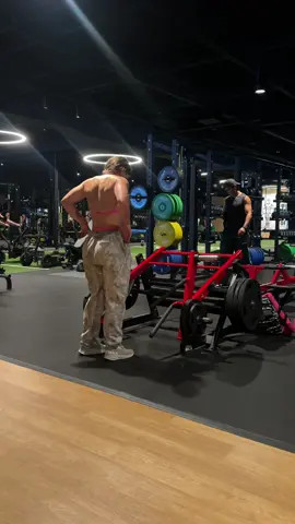 #glutes #gym #gymgirl #GymTok 
