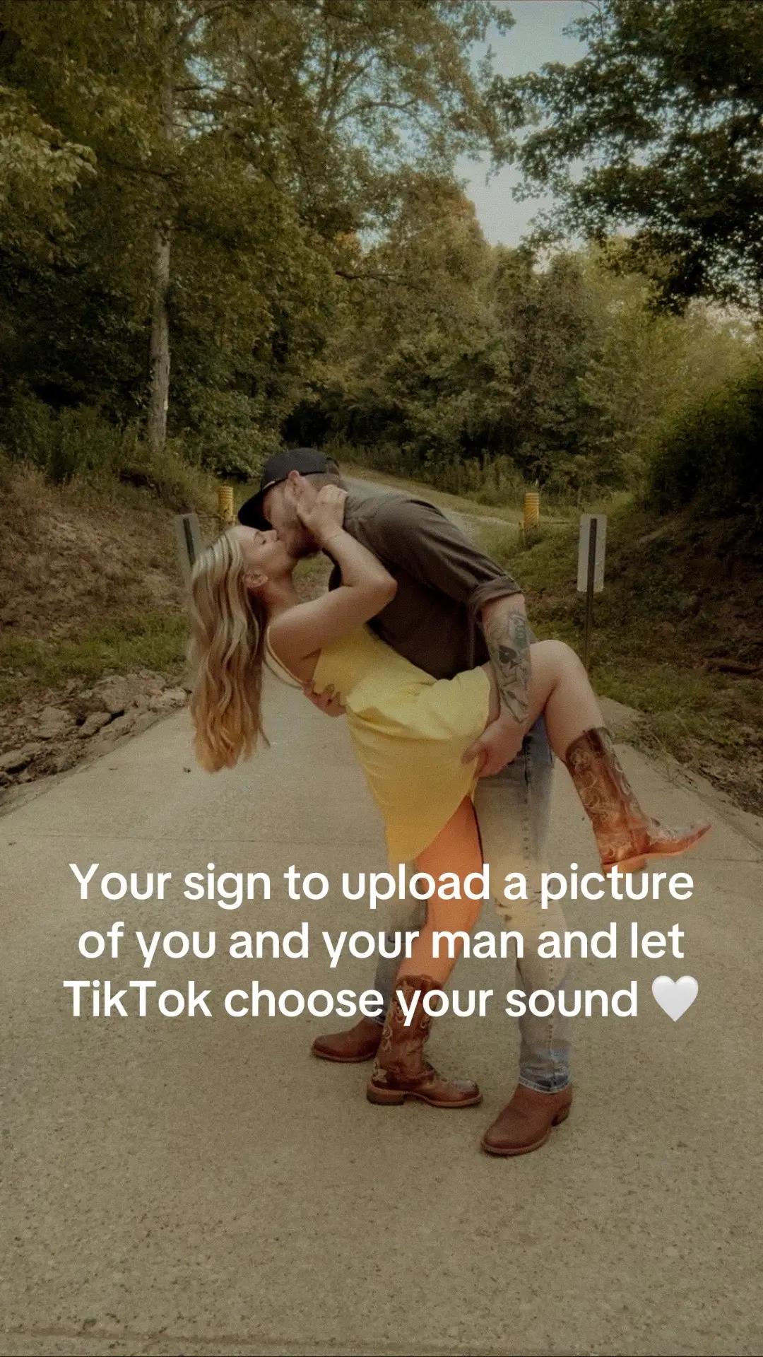 #randomsong #foryoupage #trending 