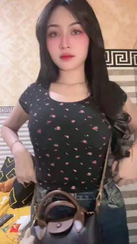 Lagu nya🤣🙈