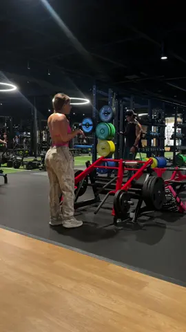 #glutes #gym #gymgirl #GymTok 