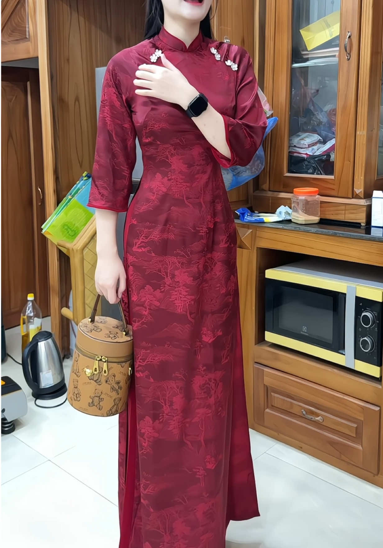 Áo dài cách tân lụa gấm #aodaicachtan #aodaitruyenthong #aodaivietnam #aodaicuoi 