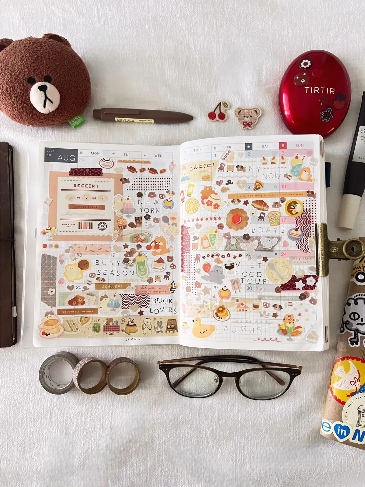 How is it September!!!?? I was in NY for the first half of the month which is probably why August flew by so quickly! - - #journal #calendar #bujo #junkjournal #stickers #hobonichi #hobonichicousin #stickerdeco #journaling 