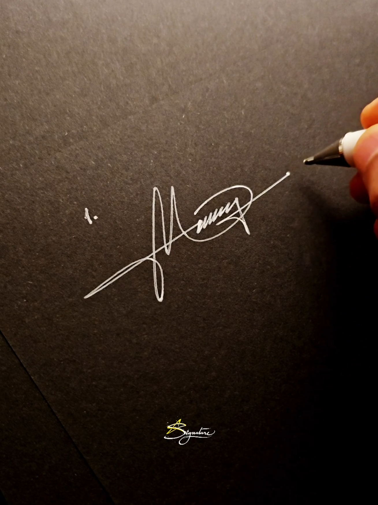 Let your name become an ART ✨🖋️ Upgrade your Signature today ⏫ Link in Bio 🔗  #Msignatureideas #aesthetic #signaturestyles #starsignature #foryou #tiktok 