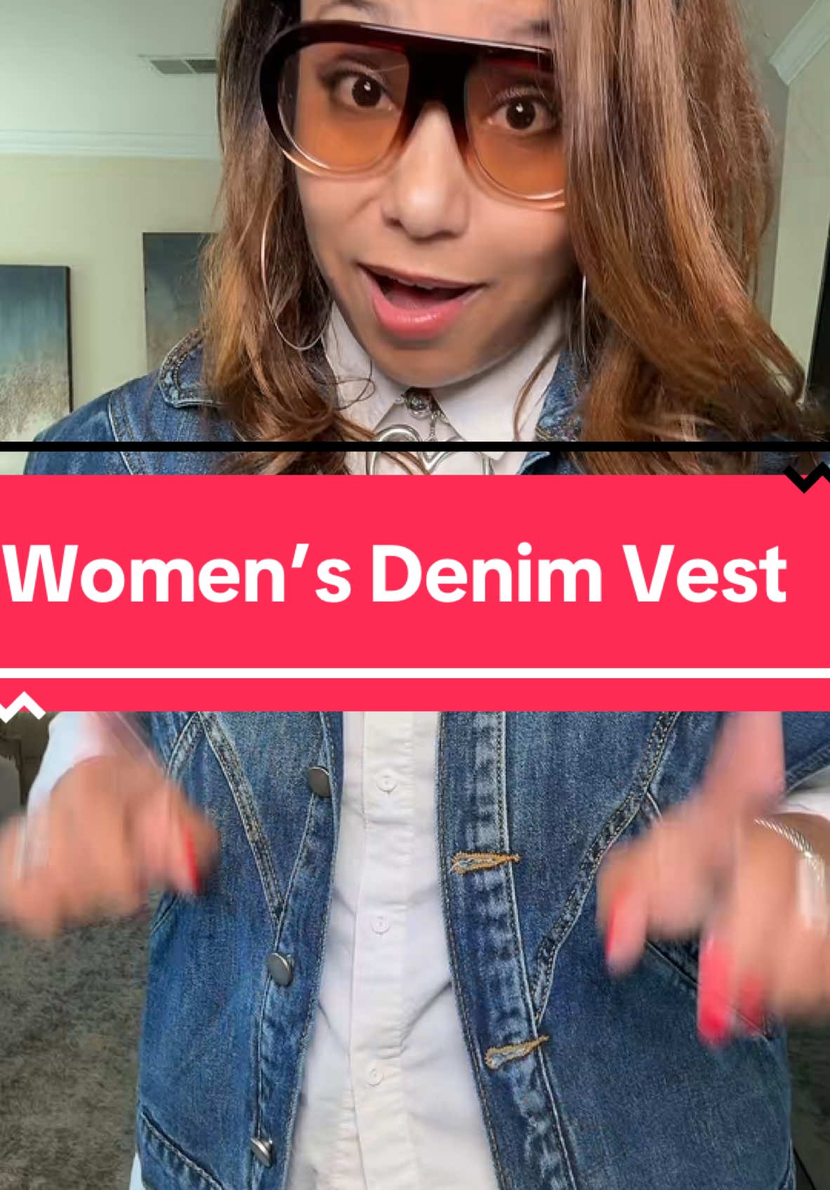 This vest is so cute and the quality is amazing. Definitely recommend.#denim #bohemian #vest #denimvest #fallfashion 