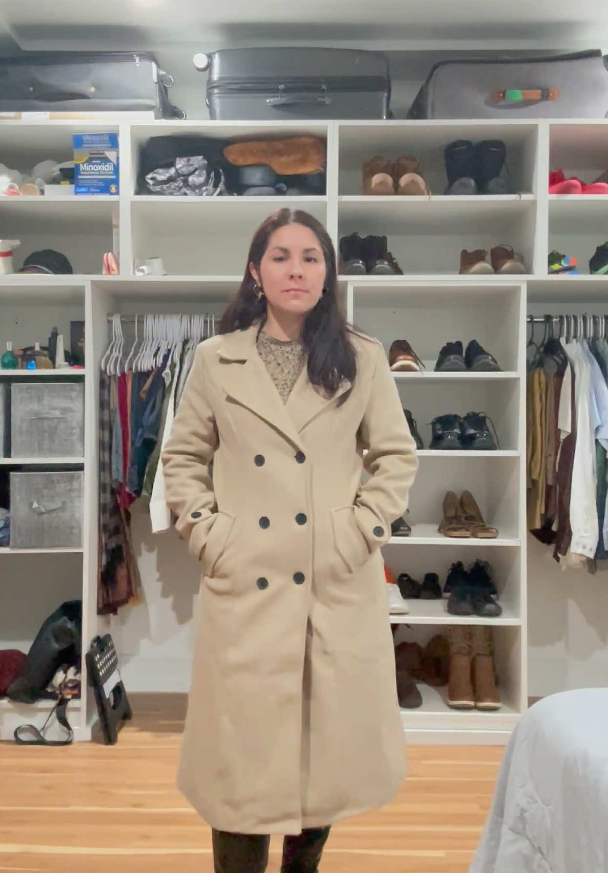 Woman Winter coat. Abrigo de invierno para mujer #wintercoat #abrigodeinvierno #womanclothes #abrigo #winteriscoming 