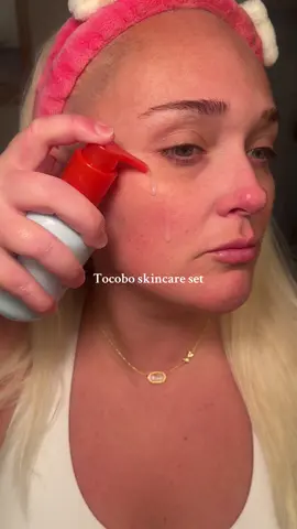 Toboco skincare set that offers free shipping and free gifts it’s a yesss!!!!! That sunscreen stick is viral for a reason and right now you can grab it!!!! @TOCOBO US @TOCOBO  #tocobo #koreanskincare #kbeauty #airysunstick #skincare 