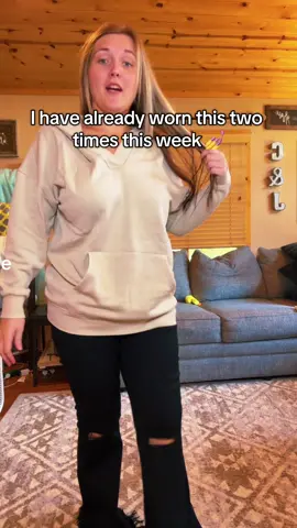 This is so cute 😍 #campfirehoodie #oversizedhoodie #hoodie #hoodies #sweaterweather 