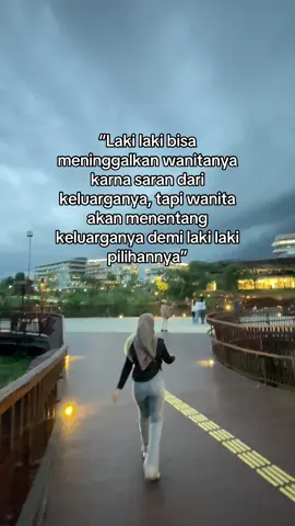 Sedikit tidak adil tapi itu fakta 