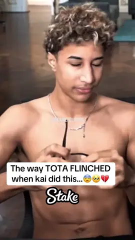 The way tota flinched when Kai did this..😨🥹💔#kaicenat #tota #mafiathon3 #fyp 