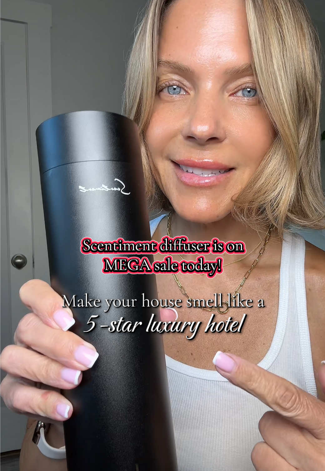 Make your home smell like a luxury hotel. Get this rechargeable diffuser today while it’s on mega sale! @Scentiment #scentdiffuser #homefragrance #diffuseroil #luxuryfragrance #scentiment 