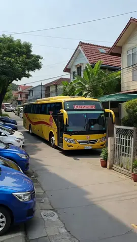​Ada Apa di Dalam Bus Kuning Ini? 