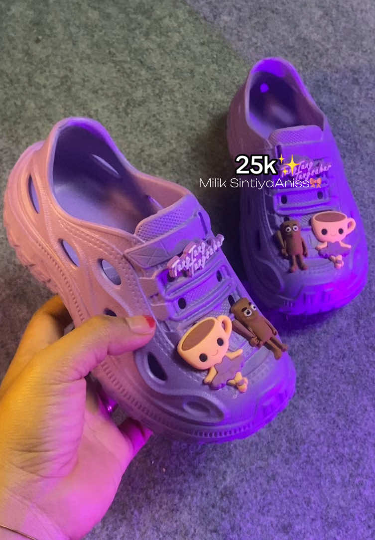 #sandalanak #sepatuanak #sandalanaklucu #sandalanomali #sepatulucu 