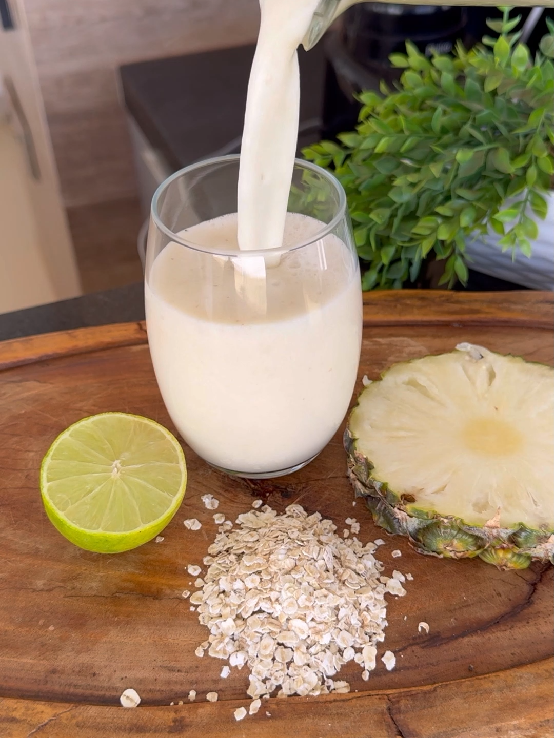 Misture abacaxi com aveia e limão