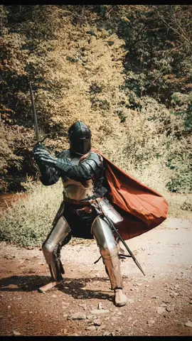 My sister and I did a medieval photoshoot last week before I moved and had to leave my armor in storage 😭 #medievaltiktok #armor #cosplay #knight 