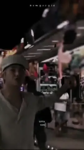 The fact that Taehyung remembered that Hobi had never seen one makes it even more special 🥹🤧 | #vhope #taehyung #hoseok #bts #fyp 
