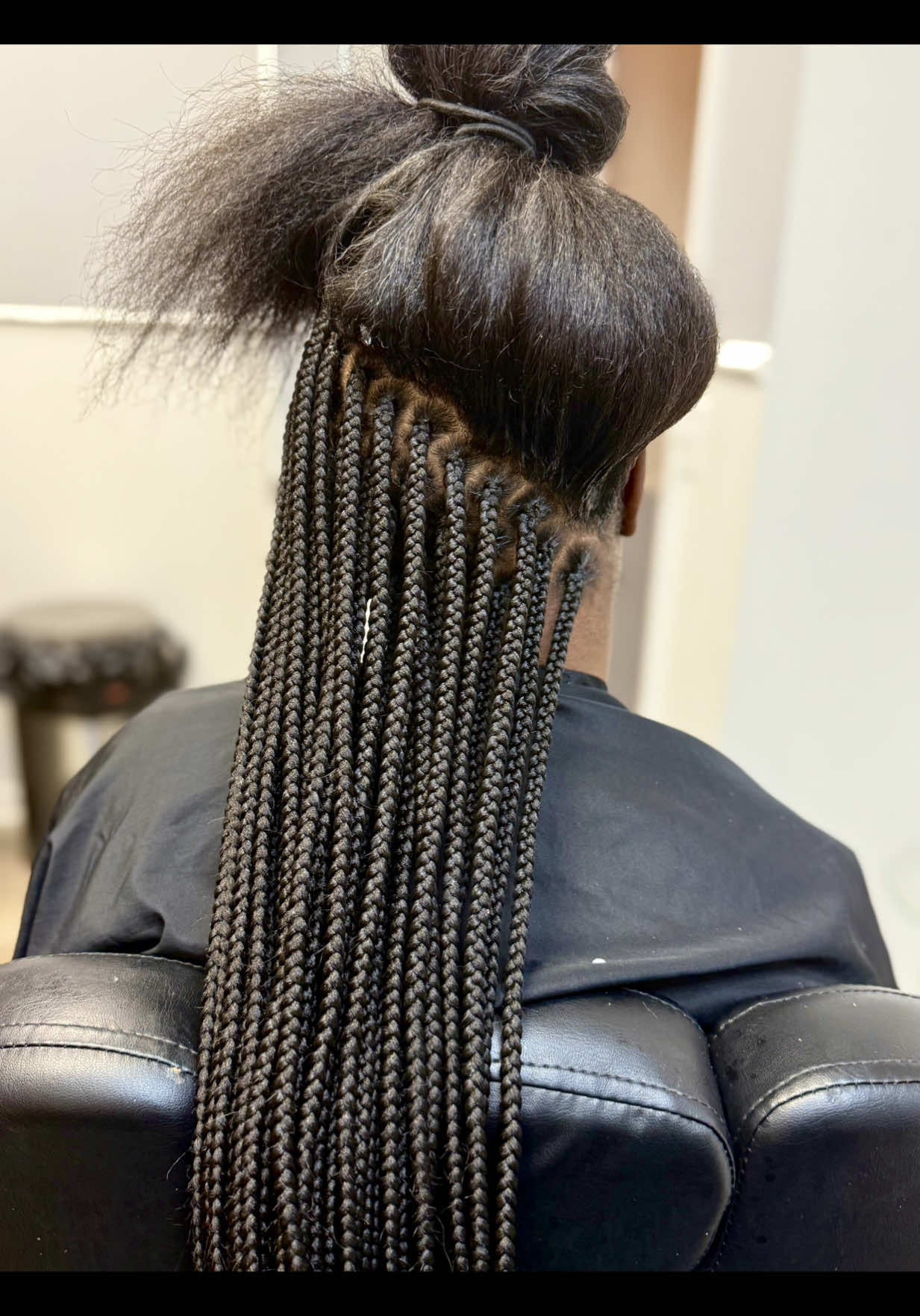 The way her hair was just as long as the braids 😩 I love that for her lol ◦ On the search for a new braider/stylist? 🤔 Shampoo services are included for EVERY style and every set of braids is done using top tier technique + products. I’d love to have you become a #SlaughterGurl 💛 Any questions? Click the text button in my bye-ohh to get started or book a consultation through my booking site. ◦ 📍Location: Greensboro, NC ◦ 𝐁𝐨𝐨𝐤 𝐭𝐡𝐢𝐬 𝐬𝐭𝐲𝐥𝐞 𝐮𝐧𝐝𝐞𝐫: Medium Traditional Box Braids (Waist Length) ✨ Complimentary shampoo services with every style @rashelle.slaughters  *Short haired + alopecia girlies must TEXT FIRST before booking (336)660-7714* ⠀ ◦ ⠀ BRAIDS By: @rashelle.slaughters @rashelle.slaughters @rashelle.slaughters #rashelleslaughters #greensborobraider  #greensborobraiders  #thick 