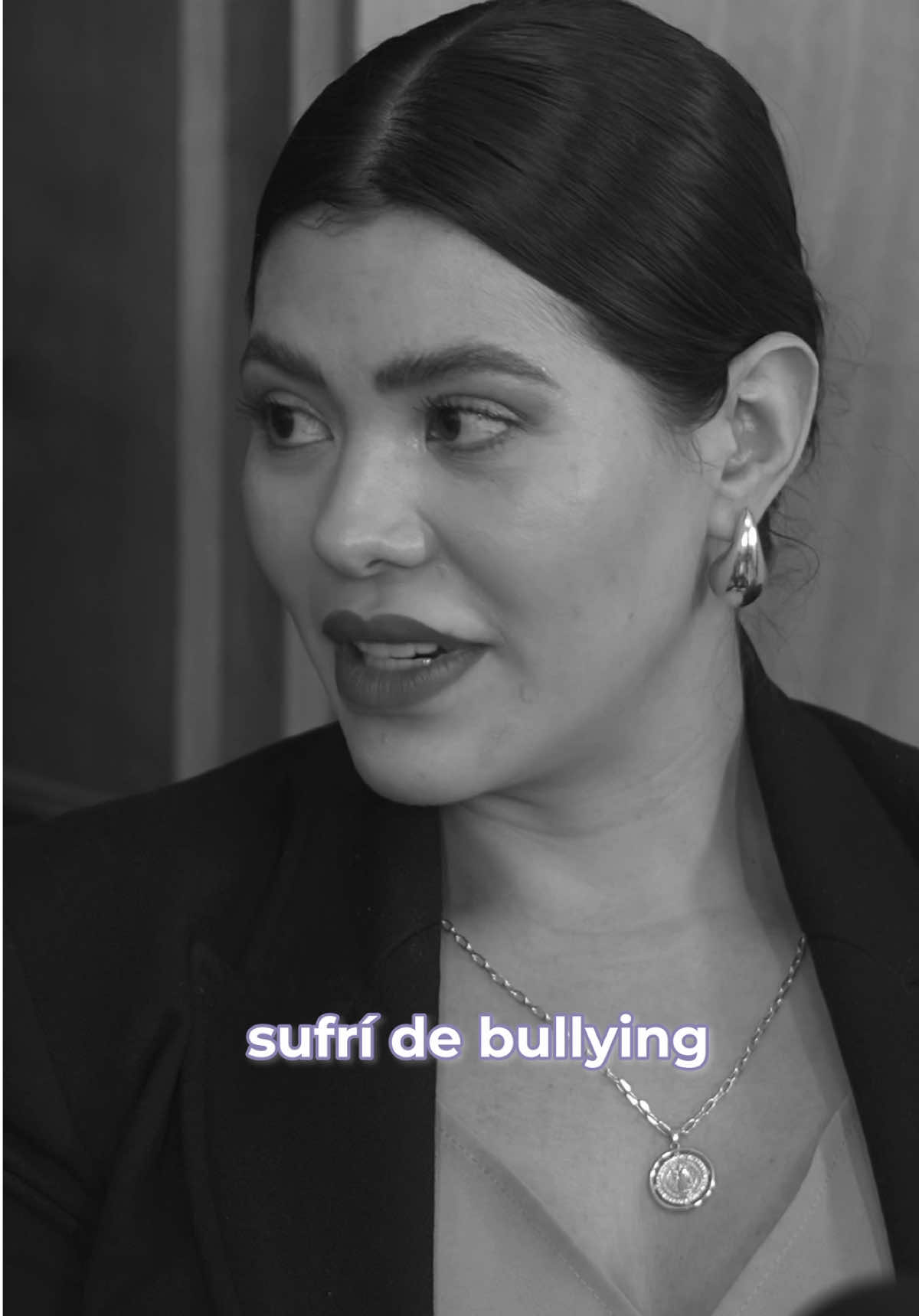 ✨ En esta charla con mi terapeuta abrí mi corazón y conté cómo el bullyIng, el rechazo y esas ganas de encajar me llevaron a dejar de comer y dañar mi salud intestinal. 💔🥀 Hoy entiendo que sanar no solo es nutrir el cuerpo, 💪 también es trabajar la mente 🧠 y las heridas emocionales. 👉 Si te identificas con esto, agenda tu consulta conmigo para trabajar tu nutrición y tu salud. @franciafitnesstips en IG 👉 Y si quieres empezar tu proceso desde la raíz emocional, puedes agendar con @denissecañedo mi terapeuta. Porque tu bienestar merece ser integral. 🌿💫