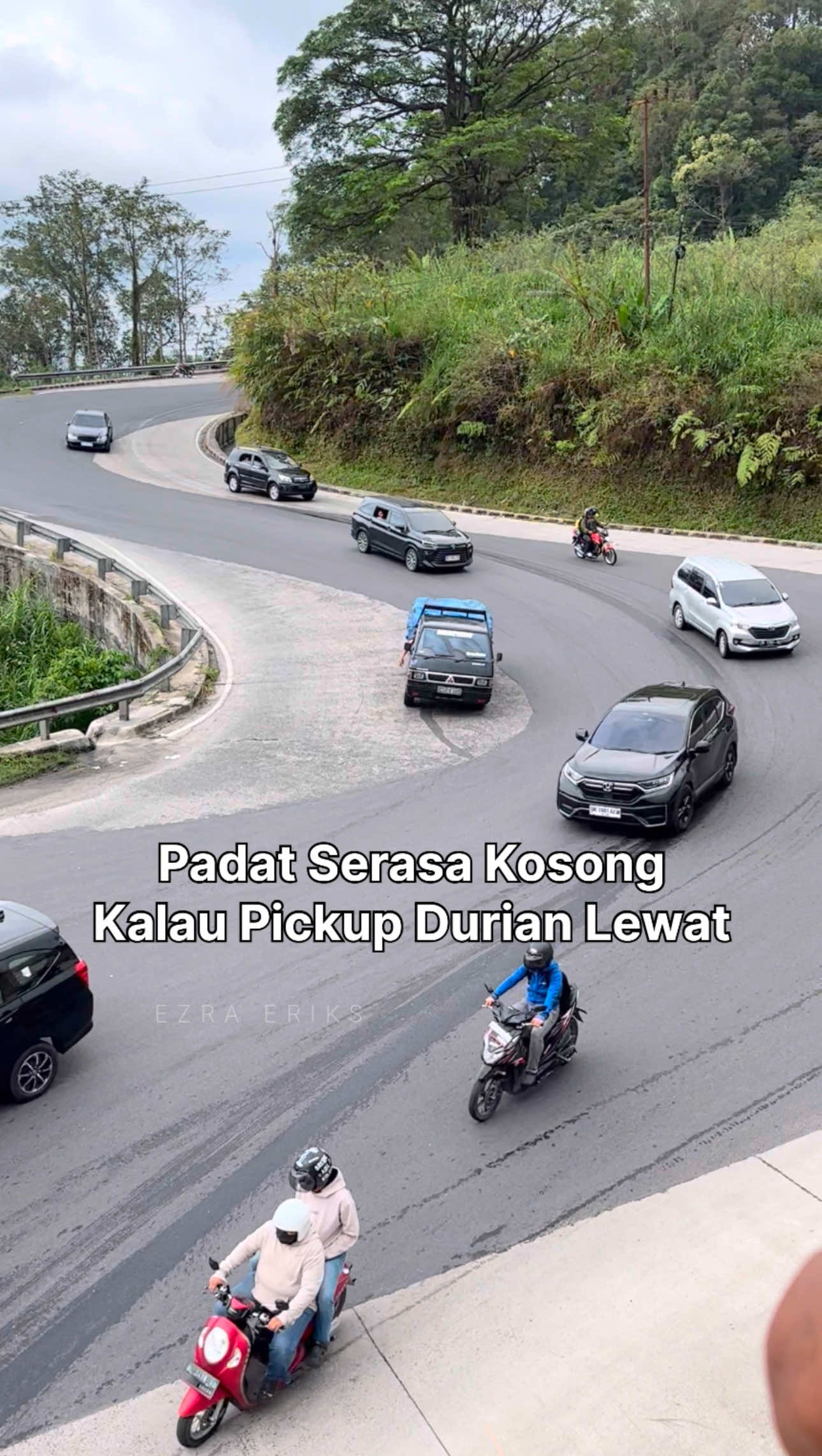 Supir jam terbang tinggi jalan ramai serasa kosong  #pickupdurian #l300 #jalurberastagi #bandarbaru 