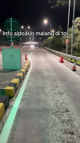 Iki piye bolo kok nemen men ngene tol iki gawe bolo ati2 kalau di tol jangan sampai kejadian seperti ini bolo remek poll#sidoarjo24jam #malang#tolsidoarjomalang#infosidoarjohariini #fyppppppppppppppppppppppp 