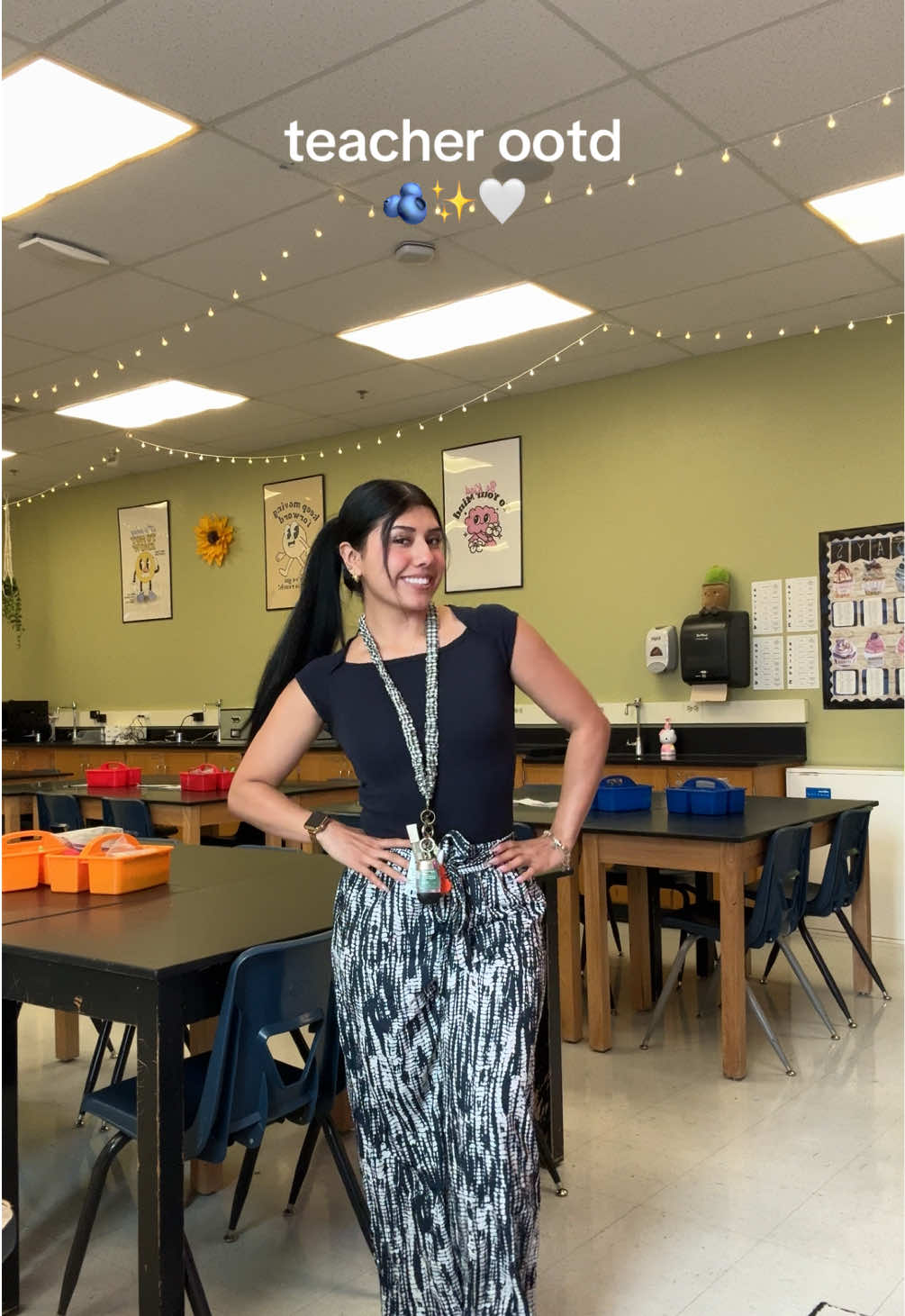 i need it to be cardigan weather 😭  #outfitinspo #teachertok #teacherootd #outfitideas 