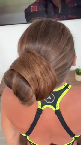 @Kateryna #bundropchallenge #viralvideo #fyp #longhair #rapunzel 