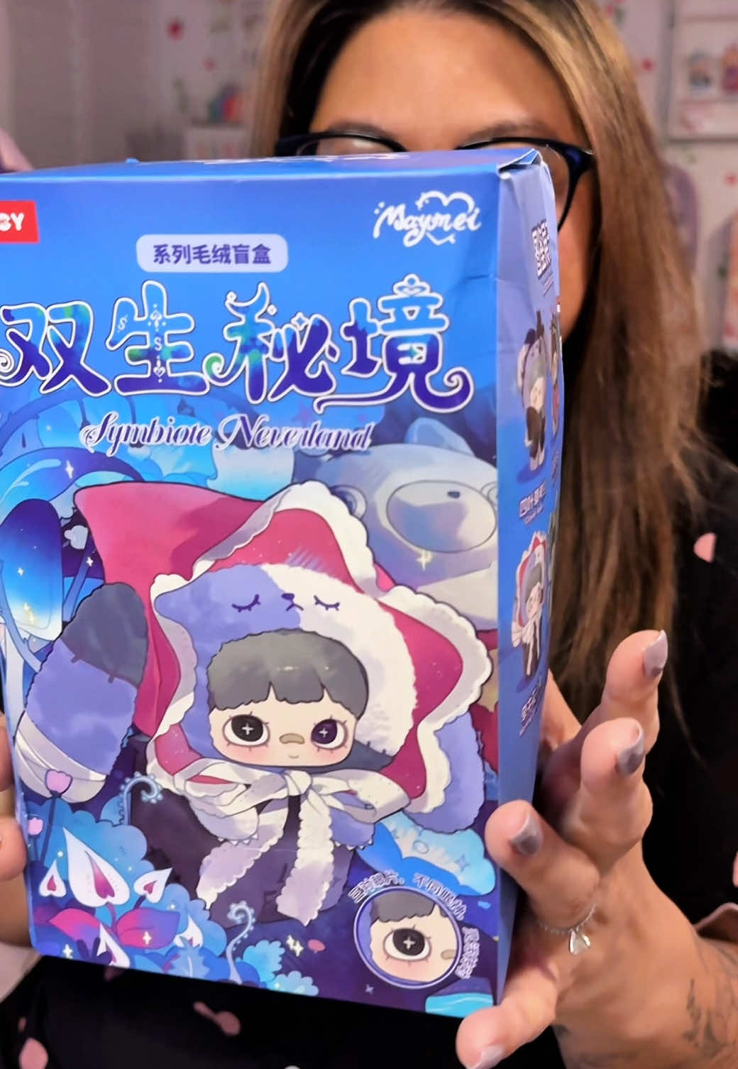 This is Nommi’s spooky, weird & cute cousin, MayMei. This is the Symbiote Neverland series.  Thank you @Calembou for sending me another blind box! Go to the link in my bio and use the code ‘MISO10’ for a little discount!  #blindboxes #unboxing #maymei #nommi #spooky 