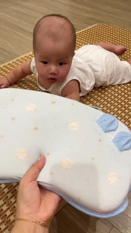 Gối cao su thông hơi cho bé từ 1 tháng tuổi xịn mịn luôn nè các mom #goicaosunon #goichobesosinh #goichongbepdau #nhaviaembebubam #xu 