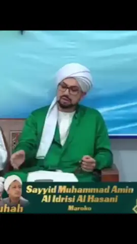 Jawapan Sayyid Muhammad untuk 2 soalan :  1. Ada kenyataan daripada ulama soleh yang mengatakan sahabat itu ialah yang hidup di zaman Rasulullah ﷺ dan juga yang beriman dengan Rasulullah meskipun Rasulullah ﷺ dah wafat. Adakah kita semua termasuk dalam kategori sahabat itu? 2. Semalam saya berkhidmat untuk majlis maulid. Adakah Rasulullah ﷺ mencintai saya? #maulidnabi #MR #sayyidmuhammadamin #sharifmohamedelhassani