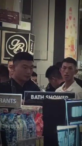Khúc này mấy ổng chụm đầu zô coi tranh nè lúc sau còn cười khúc khích với nhau 🤣 🤣, thank kiu sếp Hác, 2 azai H1S3 và H5S1 nhennn, iu sếpp, sếp bảnh lắm sếp oiii #quandoitrungquoc #pla #a80 #fyp #viral 