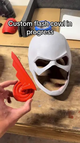 Going for a cw x classic silver age look #theflashcw #theflash #3dprinting #fyp #barryallen 
