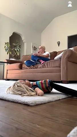 Moving doll prank🤣🤣#prank #funny #scared #funnyvideos #reaction 