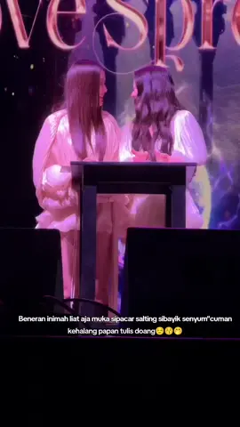 Kalian lagi nyengir kan puas puasin tuh liatnya 🫣🤧👻 #srchafreen #BeckyArmstrong #FreenBecky #pyf #FreenBecky1stFMinLima 