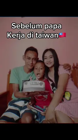 Jauh dari anak,anaknya nakal jauh dari suami,suaminya nakal😩😩😩begitu pentingnya peranku ada di samping mereka🥹emang paling bener pulang jagain mereka berdua😌😌😌#fyp #foryoupage #keluargacemara #ldrstory #CapCut 