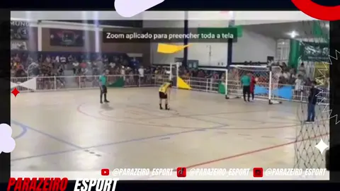 O goleiro Édson, conhecido como Pixé, morreu após defender uma cobrança de pênalti e cair em quadra. O jogador chegou a receber os primeiros atendimentos no ginásio Zezinho de Freitas e foi encaminhado ao hospital local, mas não resistiu. A causa da morte ainda não foi divulgada oficialmente #paraense #futsal #édison