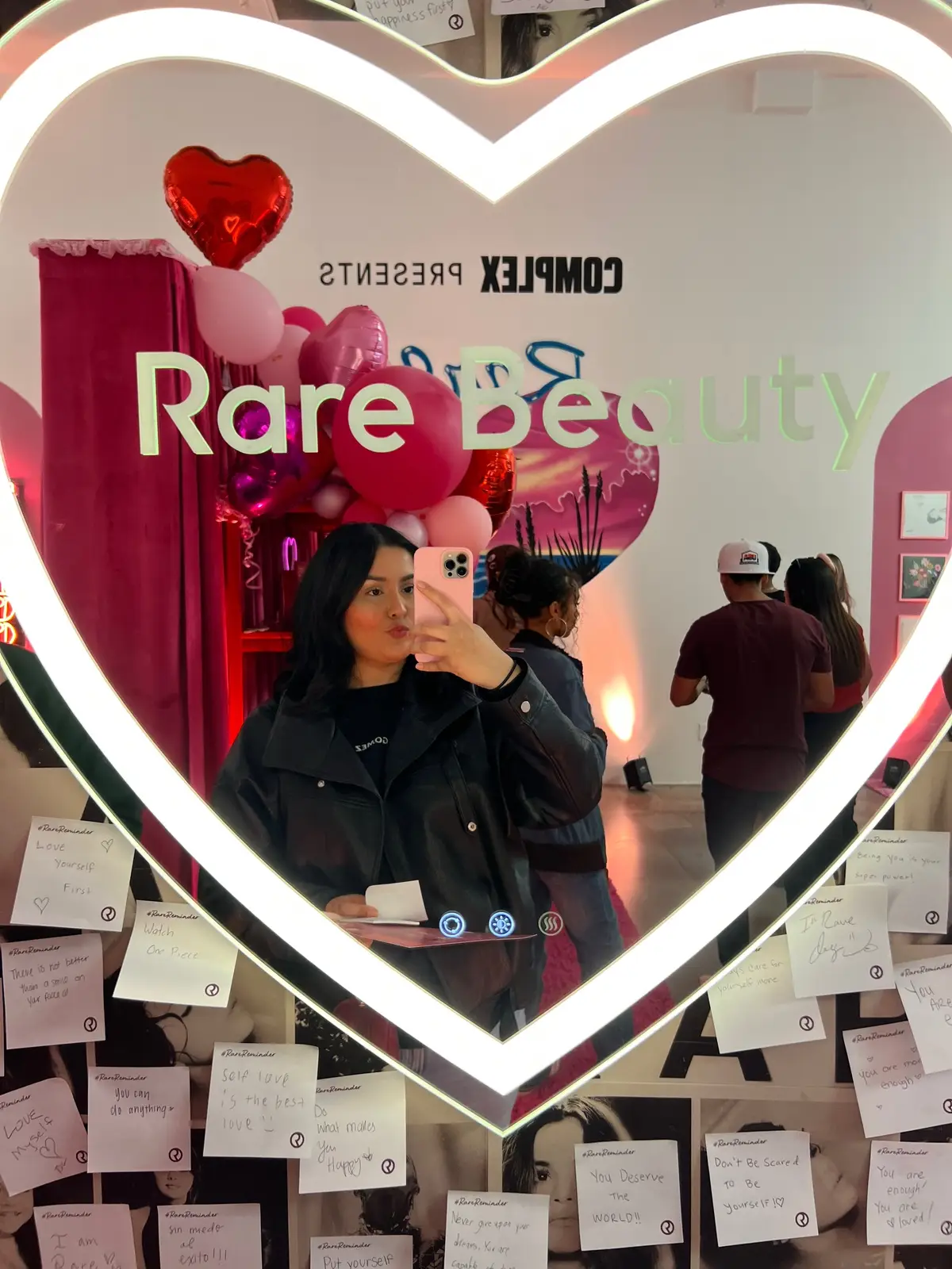 To the brand who motivated me to start my content creation journey and who taught me to silence the outside noise and always be myself. I am forever grateful for this community. Thank you @Rare Beauty 🥹🫶🏼💞 cheers to many more years of Rare Beauty 🥂@Selena Gomez  #rarebeauty #selenagomez #sephora #beautycommunity #latinacreator 