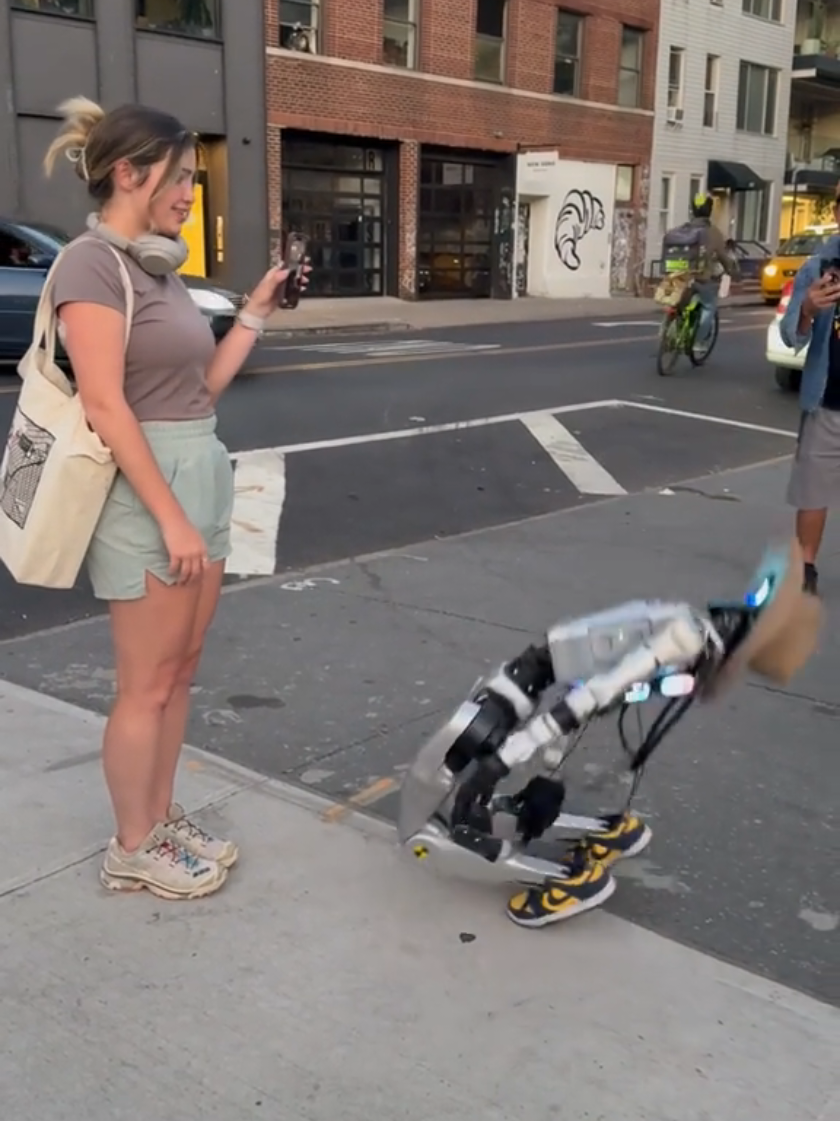 Robot makes his move #robot 