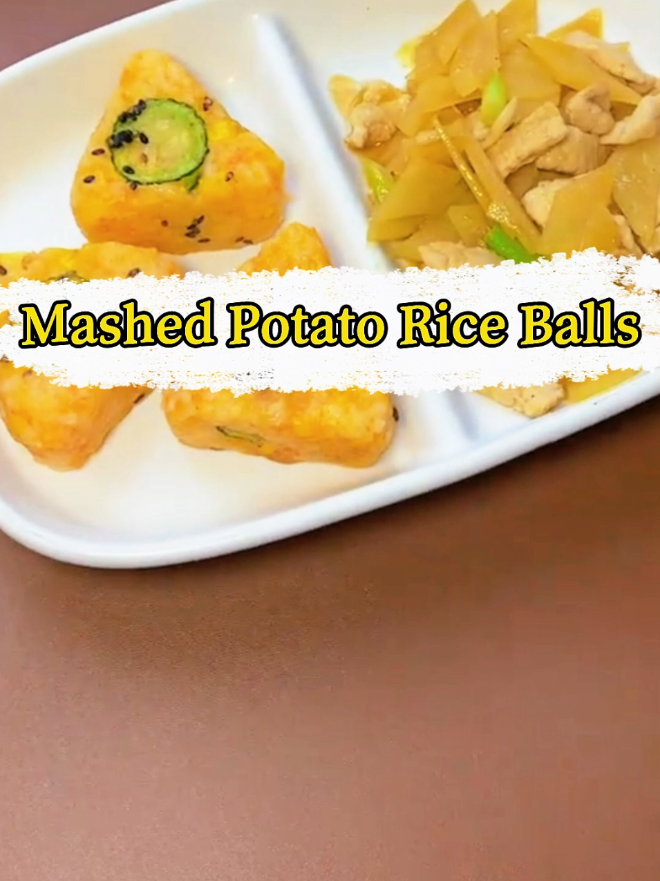 Cute, healthy, and so easy! These mashed potato rice balls are loaded with veggies and perfect for picky eaters. Your little one will love every bite! 🍙🥔🥕🌽 #BabyFoodIdeas #ToddlerMeals #HealthySnacks #EasyRecipes #BabyLedWeaning  