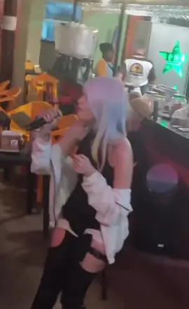QUEBRA TUDO LUCY! #cosplay #lucycyberpunk #cyberpunkedgerunners #karaoke #lucycyberpunkcosplay 