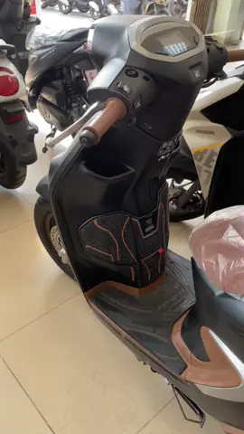 Paket aksesoris motor Honda stylo 160 isi dari paket nya yaitu karpet stylo 160 dan deckpad stylo 160 #aksesorisstylo160 #karpetstylo160 #deckpadstylo160 #aksesorismotor 